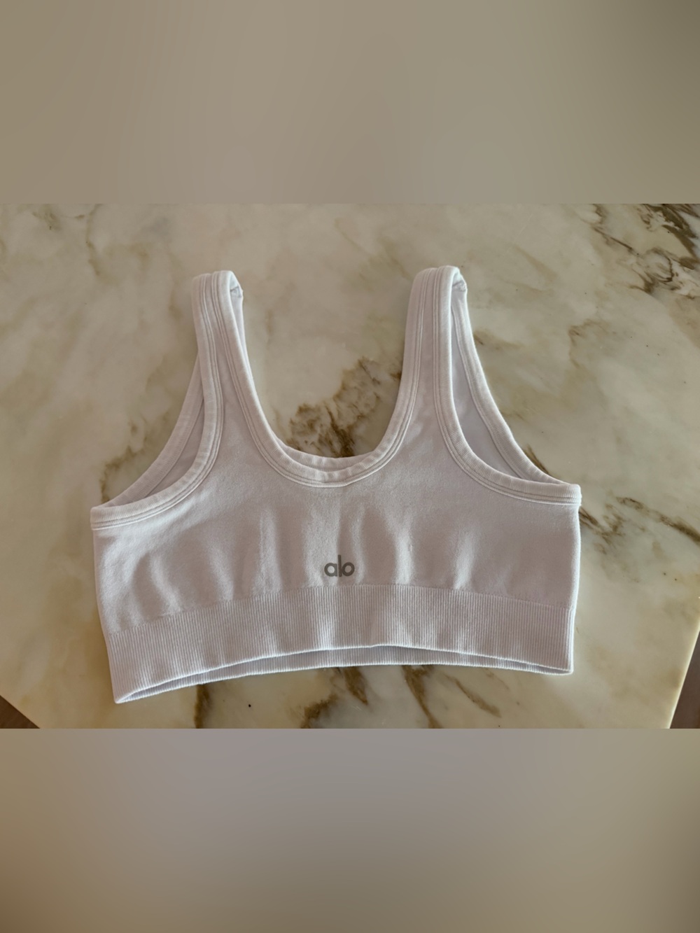 ALO yoga Seamless Scoop Neck Sports Bra - White - Picture 3 of 4